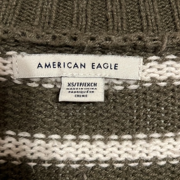 American eagle sweater - Picture 2 of 3